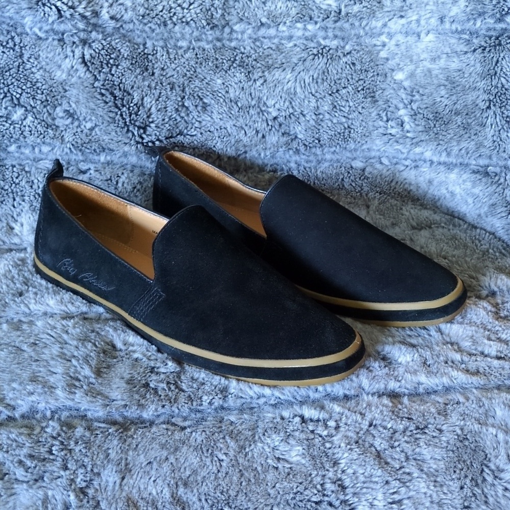Women’s Bill Blass Sutton Suede Slip-on loafer sz 8​​​​